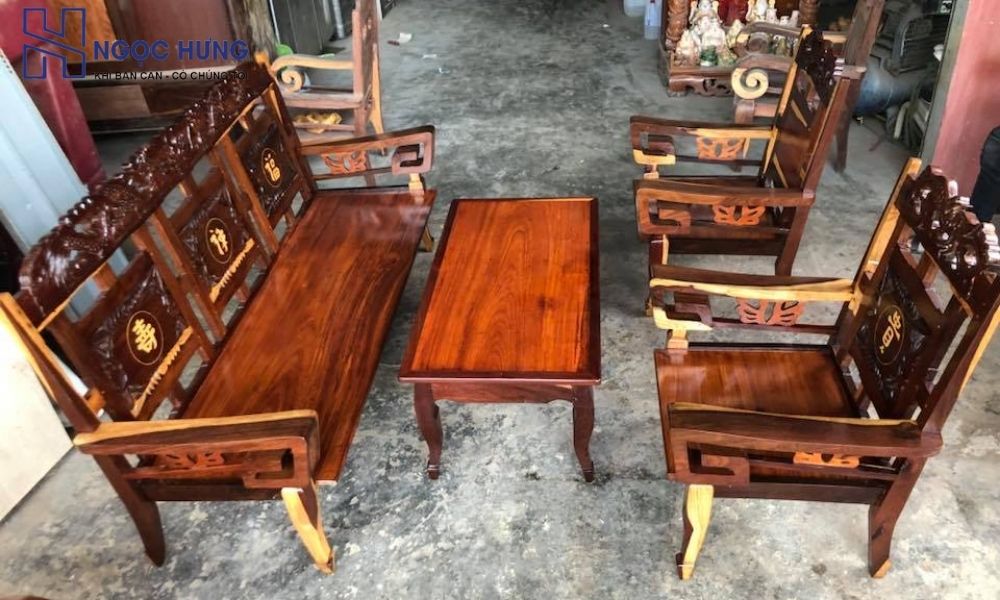 Dịch vụ thanh lý bàn ghế cũ gia đình nhanh chóng, giá cao.