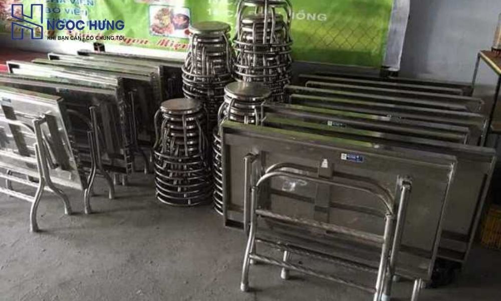 Tổng hợp các loại bàn ghế cũ nhà hàng thông dụng