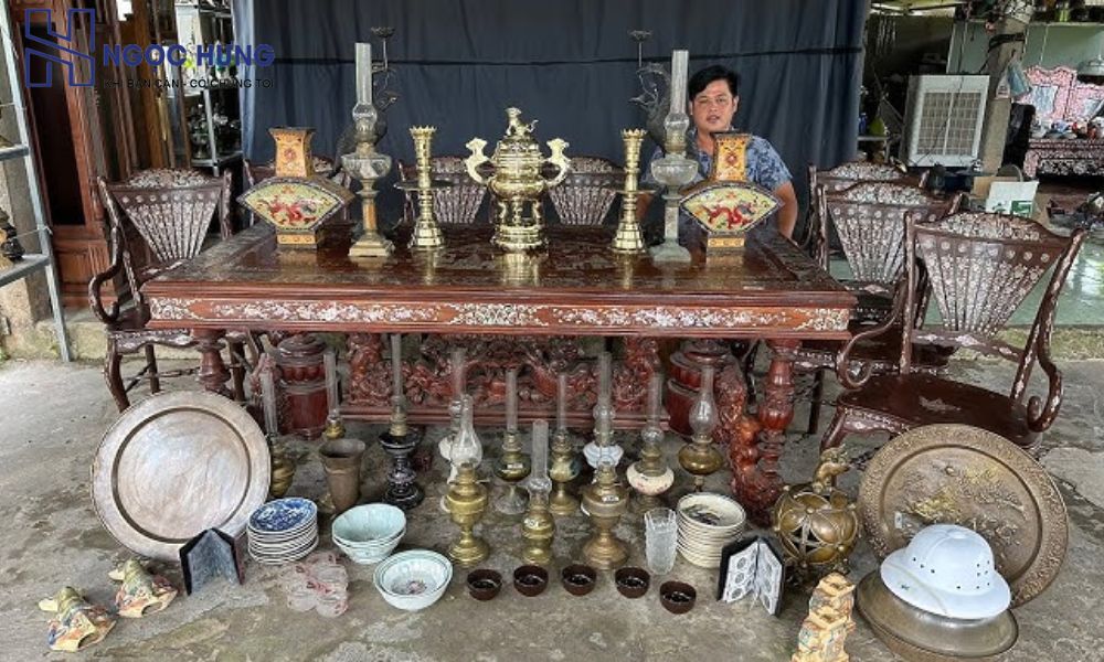 Các yếu tố quyết định giá trị đồ đồng cổ.