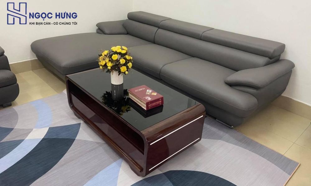 Nhân viên khảo sát và định giá sofa văn phòng tận nơi