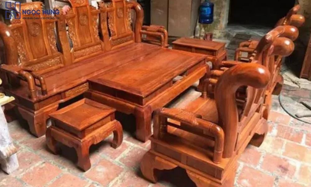  Thu Mua Bàn Ghế Gỗ Cũ Với Giá Cao Tận Nơi.