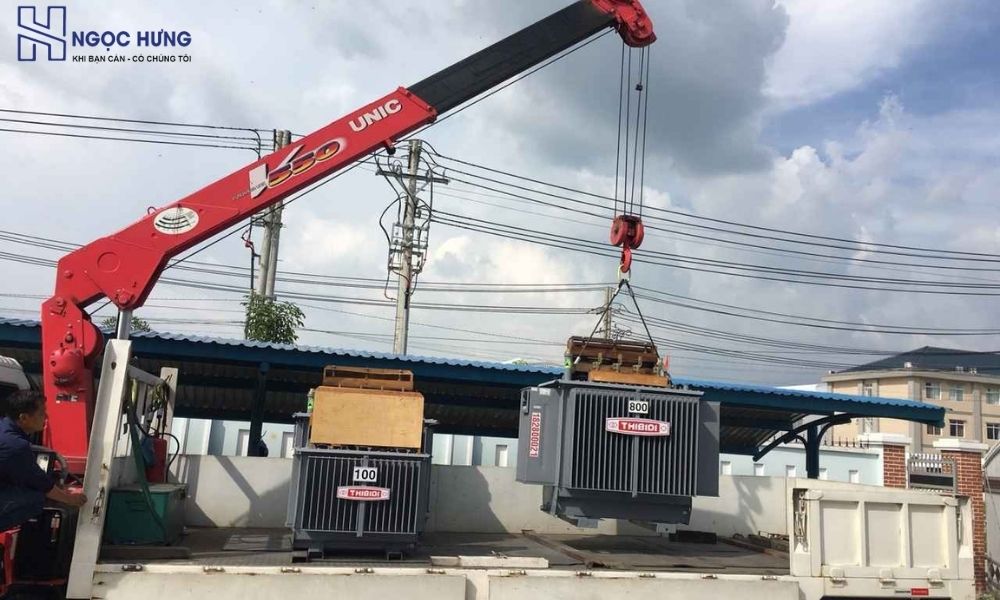 Thu Mua Máy Biến Áp Cũ – Giá Cao, Nhanh Chóng, Tận Nơi 2 Máy Biến Áp Cũ Được Thu Mua Tại Công Trình