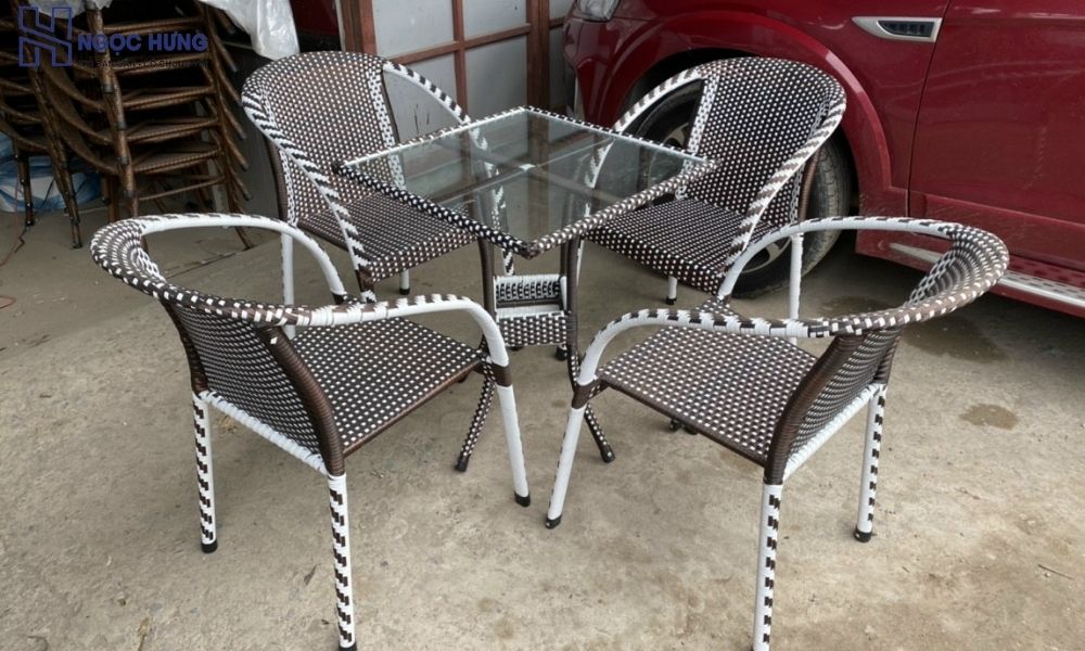 Bàn Ghế Cafe Cũ Giá Rẻ Đẹp Chuẩn Phong Cách Quán Hiện Đại 3 Bàn Ghế Nhựa Giả Mây Cũ Phù Hợp Quán Cafe Sân Vườn Thoáng Mát