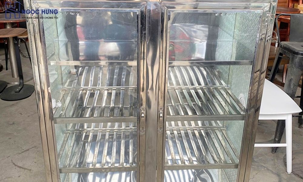 Tủ Kính Inox Cũ – Vừa Bảo Quản Thực Phẩm Tốt, Vừa Tăng Tính Thẩm Mỹ Cho Quầy Phục Vụ