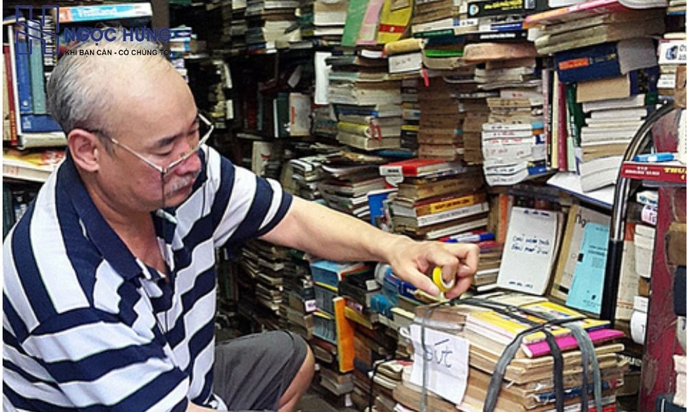 Thu Mua Sách Cũ Giá Cao Tận Nơi, Uy Tín Tại Miền Bắc 3 Định Giá Sách Cũ Dựa Trên Tình Trạng, Độ Hiếm Và Nhu Cầu